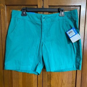 Columbia Women’s Fishing Shorts PFG Size 14 NWT